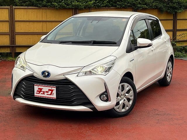 TOYOTA VITZ HYBRID