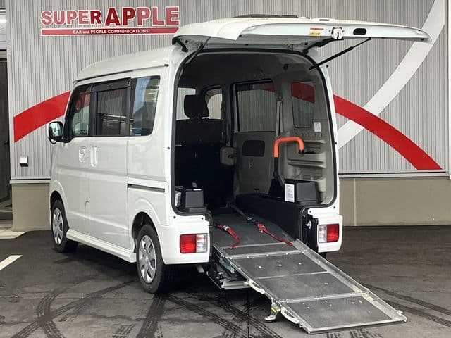 NISSAN NV100 CLIPPER RIO 4WD