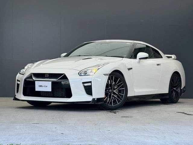 NISSAN GT-R