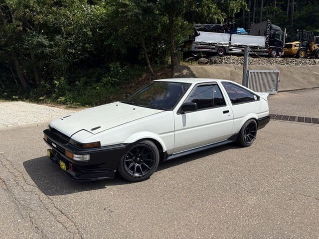 TOYOTA SPRINTER TRUENO hatchback