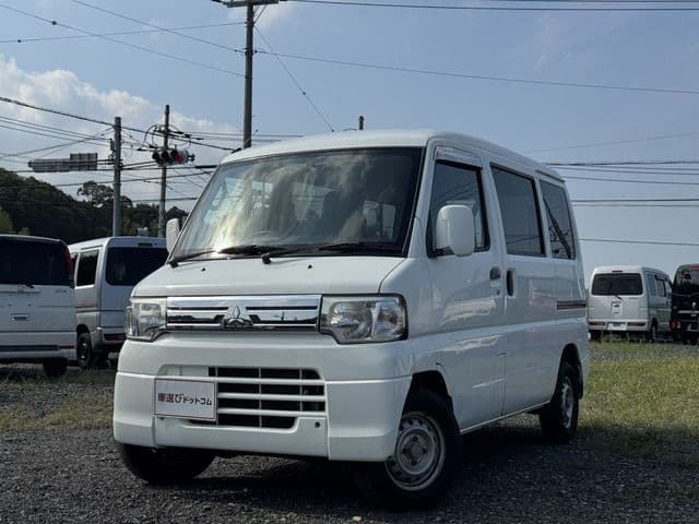 MITSUBISHI MINICAB van