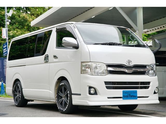 TOYOTA REGIUSACE van 4WD