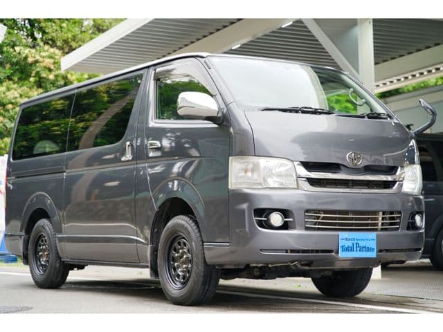TOYOTA REGIUSACE van 4WD