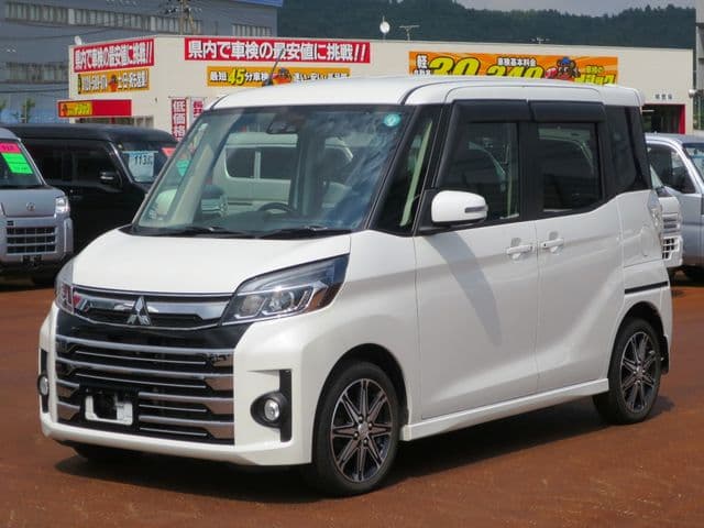 MITSUBISHI eK SPACE custom 4WD