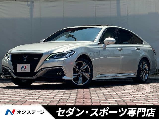 TOYOTA CROWN sedan hybrid 4WD