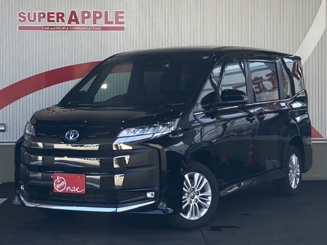 TOYOTA NOAH HYBRID 4WD
