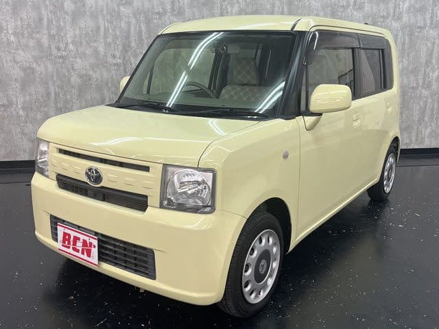 TOYOTA PIXIS SPACE