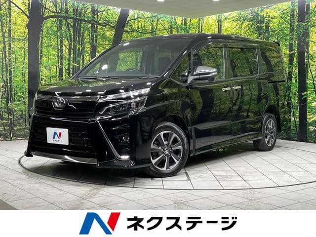 TOYOTA VOXY 4WD