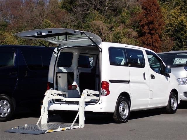 NISSAN NV200 VANETTE van