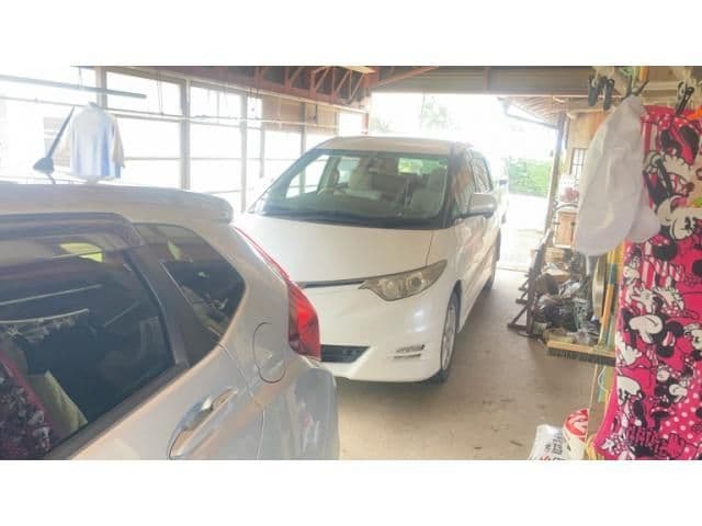 TOYOTA ESTIMA 4WD
