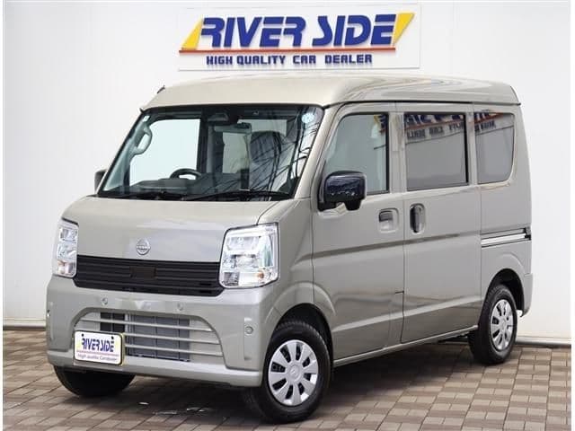 NISSAN CLIPPER van