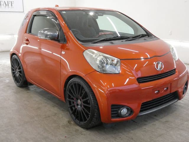 TOYOTA iQ