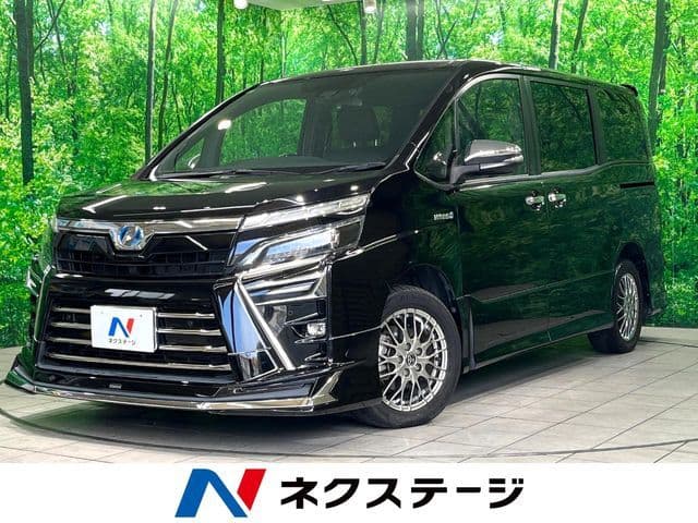 TOYOTA VOXY HYBRID