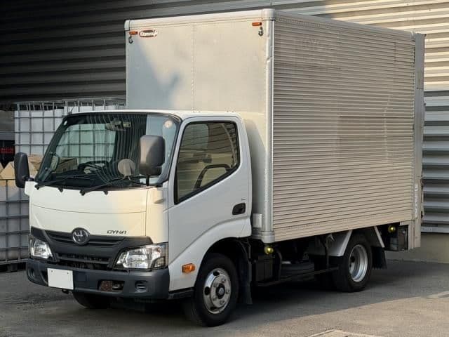 TOYOTA DYNA
