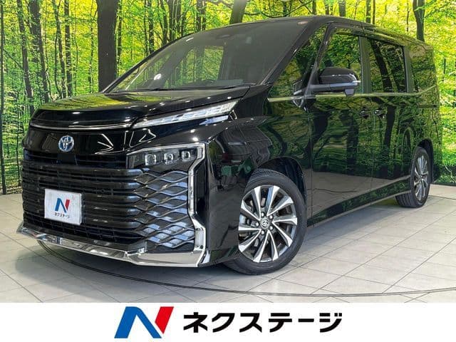 TOYOTA VOXY HYBRID