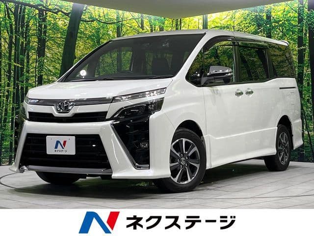 TOYOTA VOXY 4WD