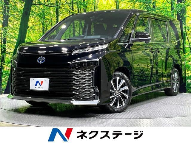 TOYOTA VOXY HYBRID