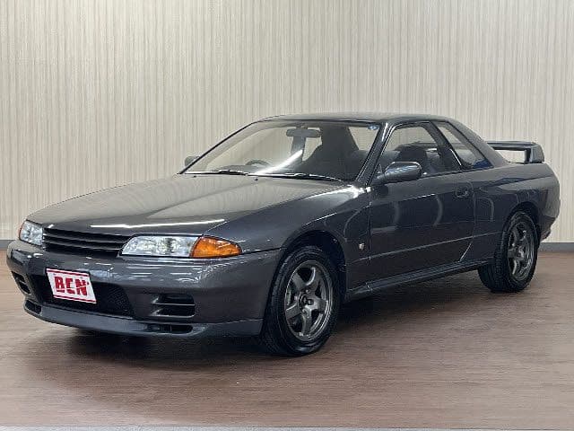 NISSAN SKYLINE GT-R
