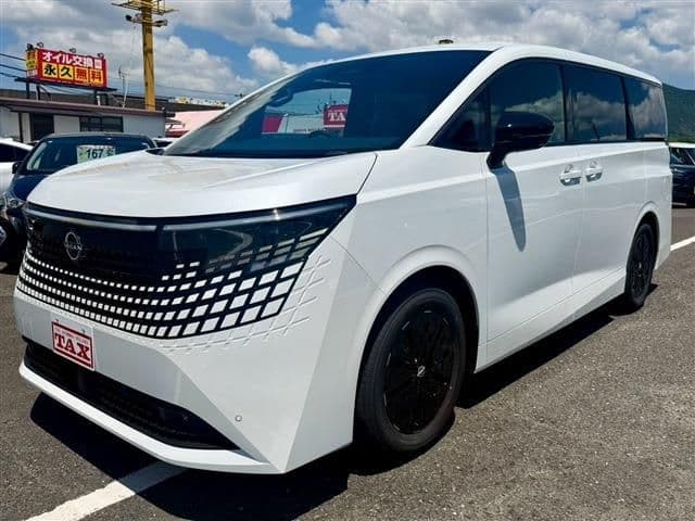 NISSAN ELGRAND 4WD