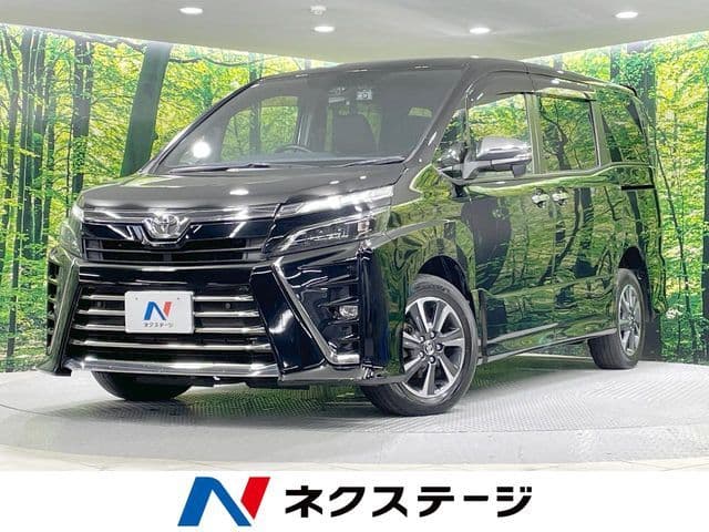 TOYOTA VOXY 4WD