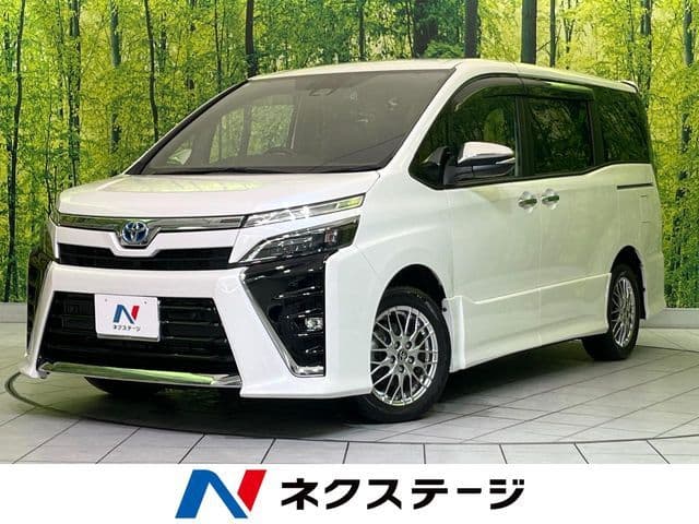TOYOTA VOXY HYBRID