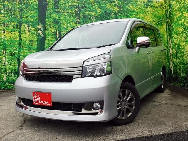 TOYOTA VOXY 4WD