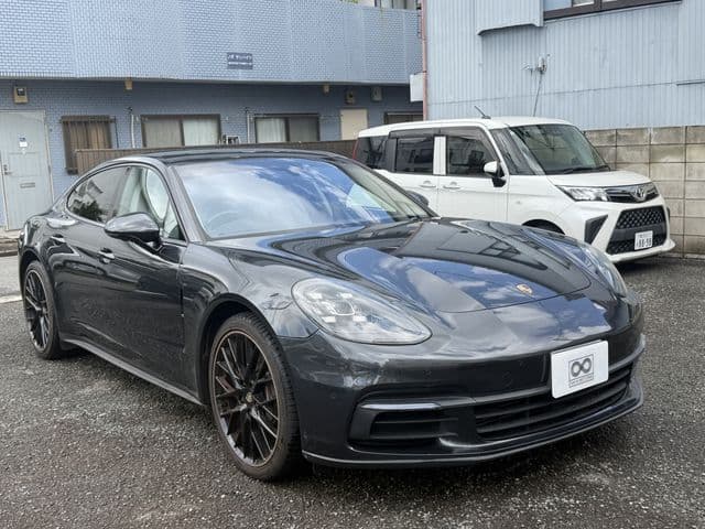 PORSCHE PORSCHE PANAMERA