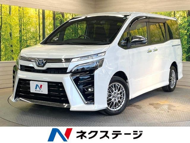 TOYOTA VOXY HYBRID