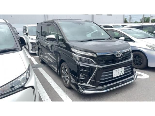 TOYOTA VOXY 4WD