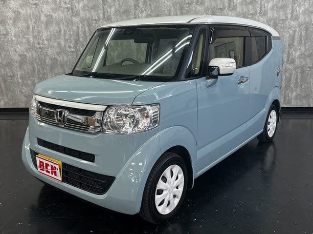 HONDA N BOX SLASH