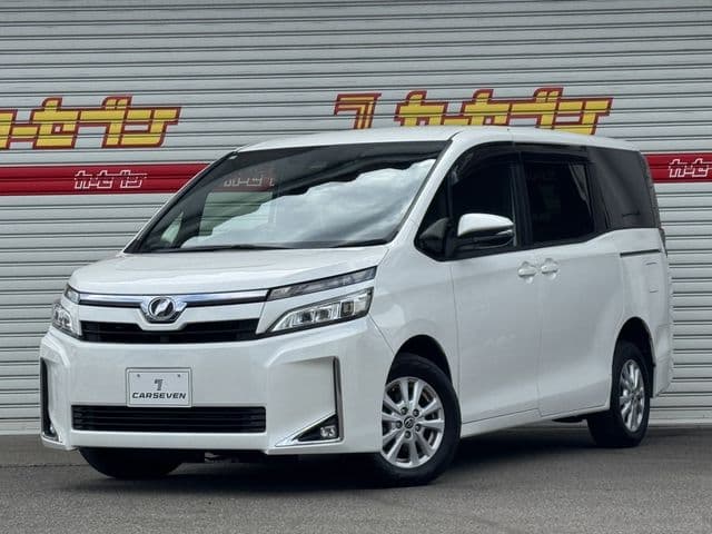 TOYOTA VOXY 4WD