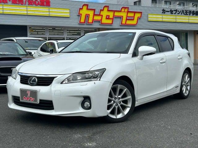 TOYOTA LEXUS CT200h