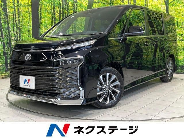 TOYOTA VOXY HYBRID
