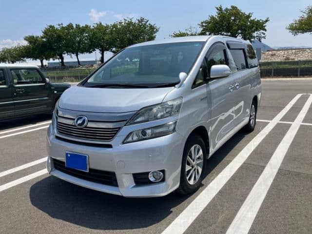 TOYOTA VELLFIRE HYBRID 4WD