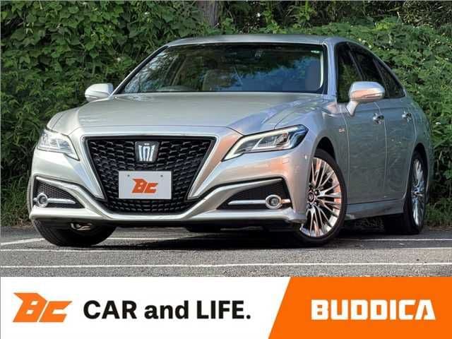 TOYOTA CROWN sedan hybrid