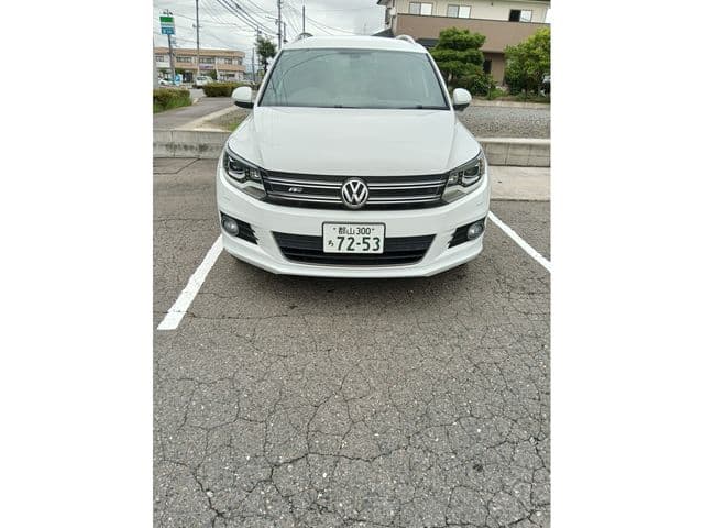 VOLKSWAGEN VOLKSWAGEN TIGUAN
