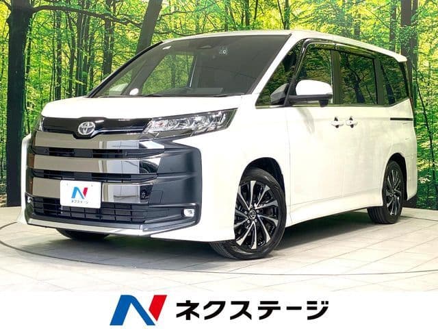 TOYOTA NOAH