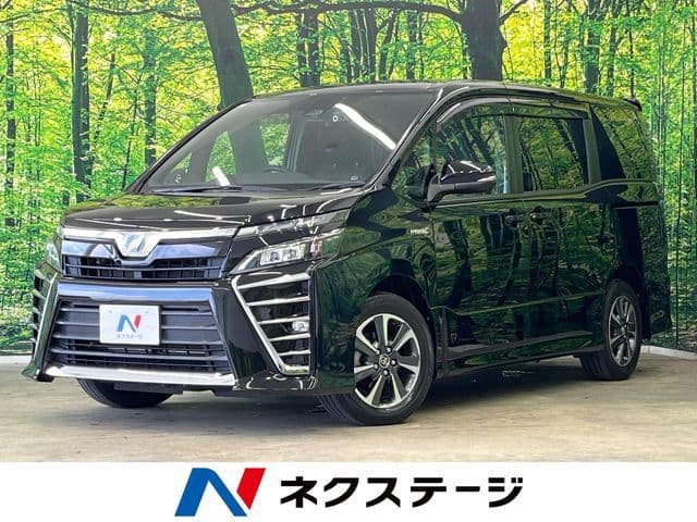 TOYOTA VOXY HYBRID