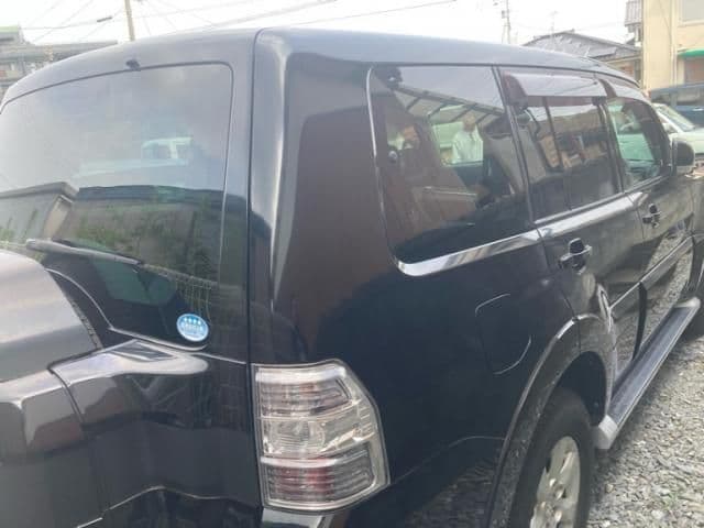 MITSUBISHI PAJERO wagon