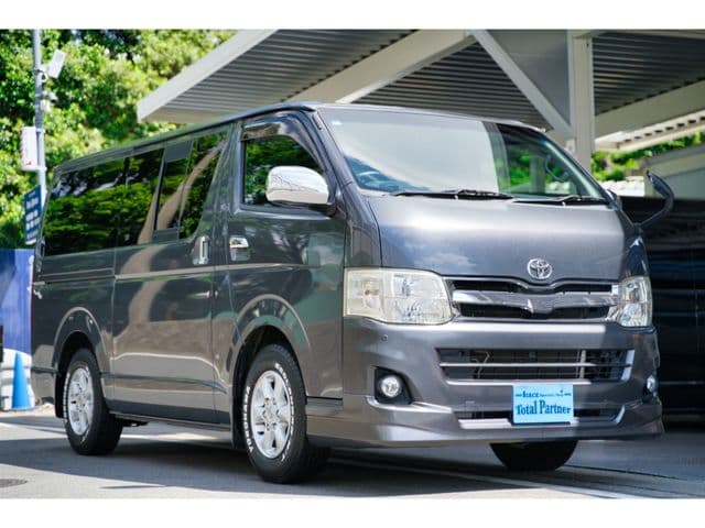 TOYOTA REGIUSACE van 2WD