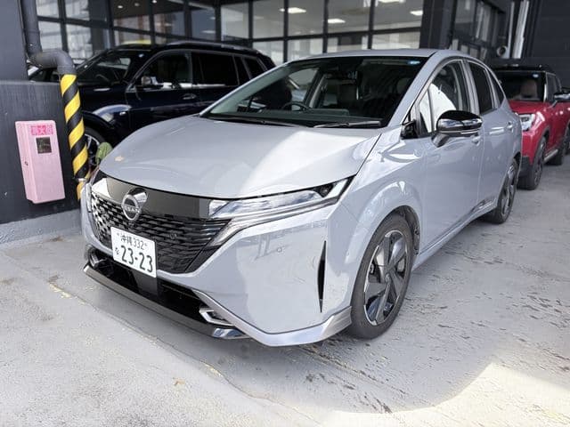 NISSAN AURA
