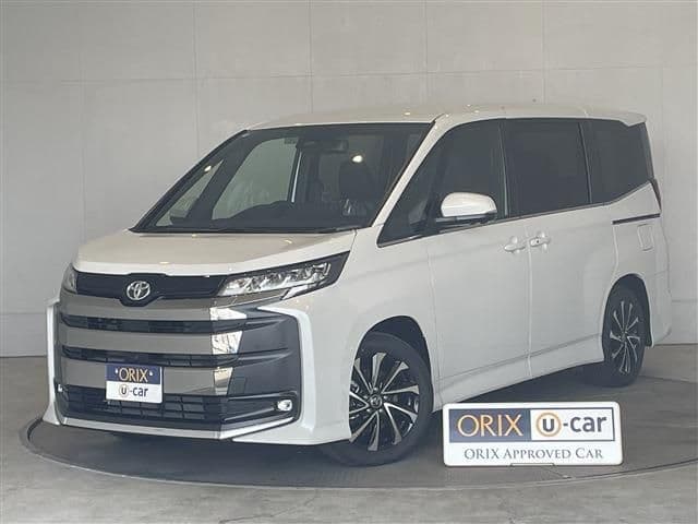 TOYOTA NOAH