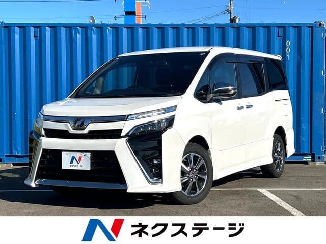 TOYOTA VOXY 4WD
