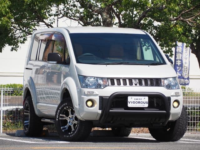 MITSUBISHI DELICA D:5 4WD
