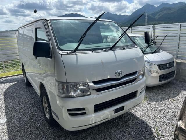 TOYOTA HIACE van 2WD