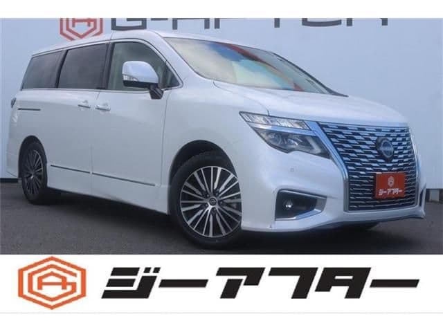 NISSAN ELGRAND