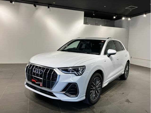 AUDI AUDI Q3