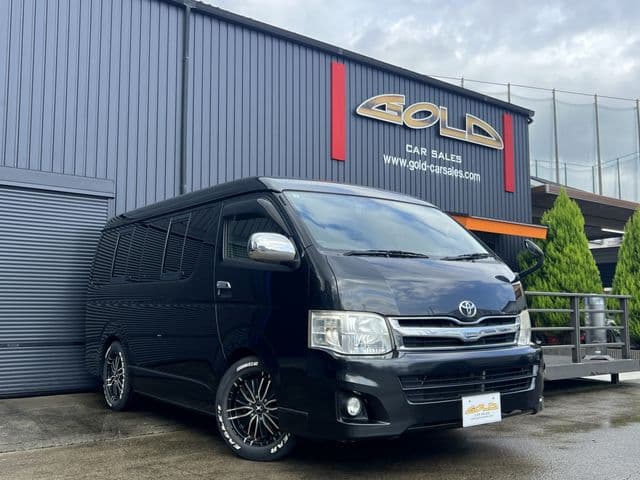 TOYOTA HIACE wagon