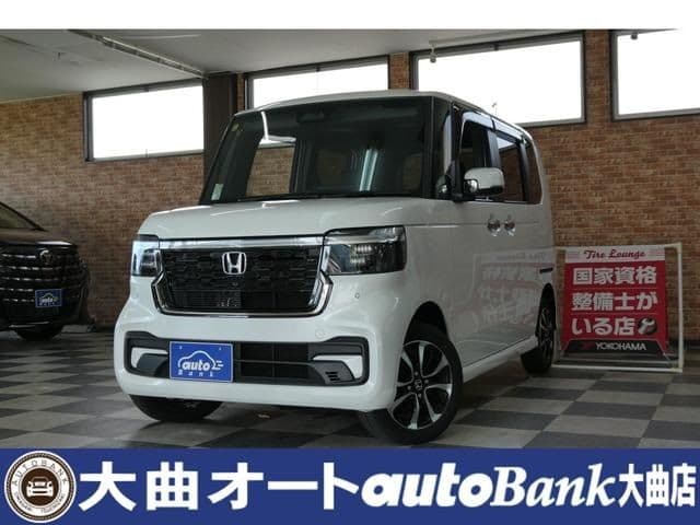 HONDA N BOX CUSTOM 4WD