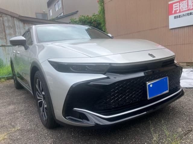 TOYOTA CROWN CROSSOVER